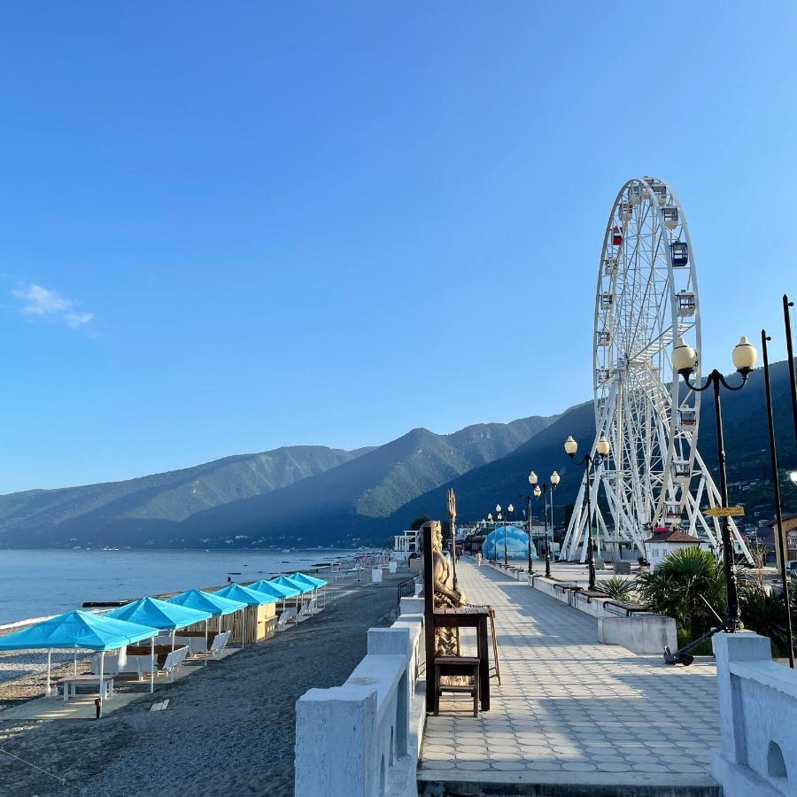 Мини-Отель New Gagra Gagry Exterior photo